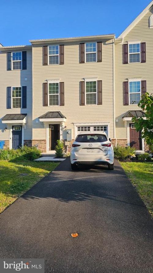2055 Rivers Dr, NEWARK, DE, 19702-3687 | Card Image