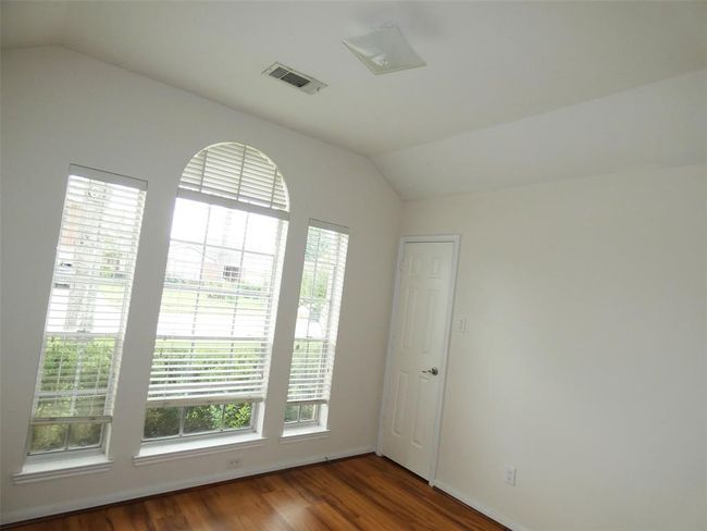 3015 Davey Oaks Dr, House other with 4 bedrooms, 2 bathrooms and 2 parking in Pearland TX | Image 10