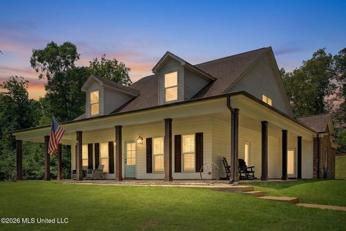 5665 Mcingvale Rd, Hernando, MS, 38632-8731 | Card Image