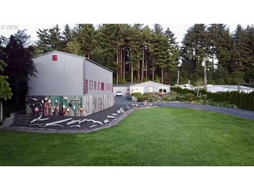 92158 Cape Arago Hwy, Coos Bay, OR, 97420-8743 | Card Image