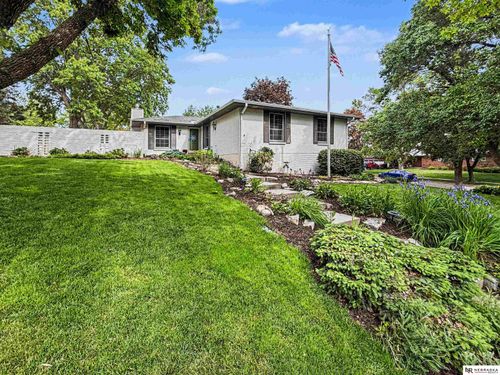 5950 Elkcrest Dr, Lincoln, NE, 68516-1477 | Card Image