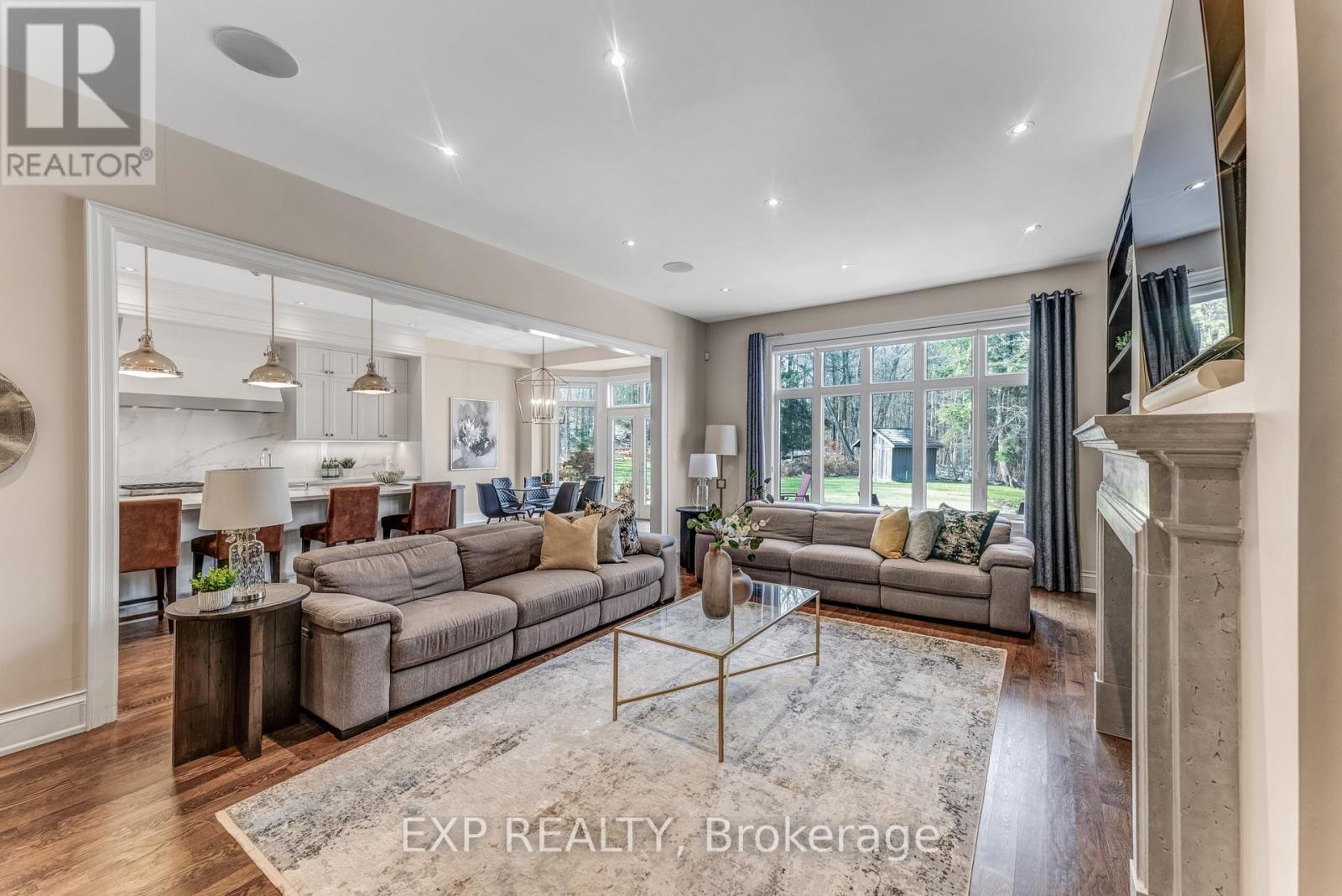 Residential in Whitchurch-Stouffville (Stouffville) 5