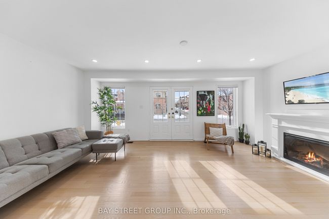 112 Barnham St, House attached with 5 bedrooms, 4 bathrooms and 2 parking in Ajax ON | Image 8