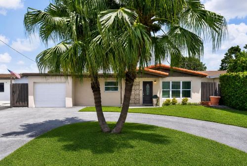 7961 Normandy St, Miramar, FL, 33023-3556 | Card Image
