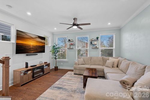 4012 Capital Ridge Ct, Charlotte, NC, 28205-6388 | Card Image