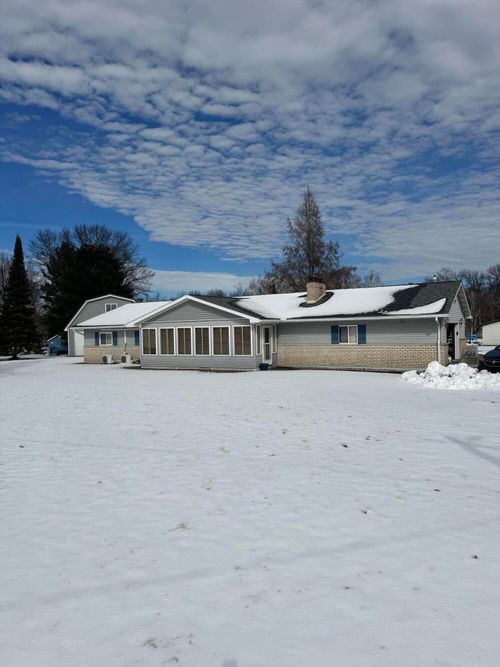 6384 Larch Trl, Lake, MI, 48632-9187 | Card Image