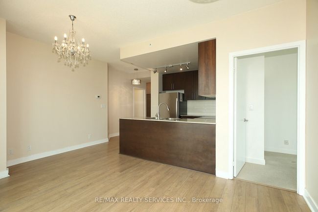 1411 - 3985 Grand Park Dr, Condo with 2 bedrooms, 2 bathrooms and 1 parking in Mississauga ON | Image 5