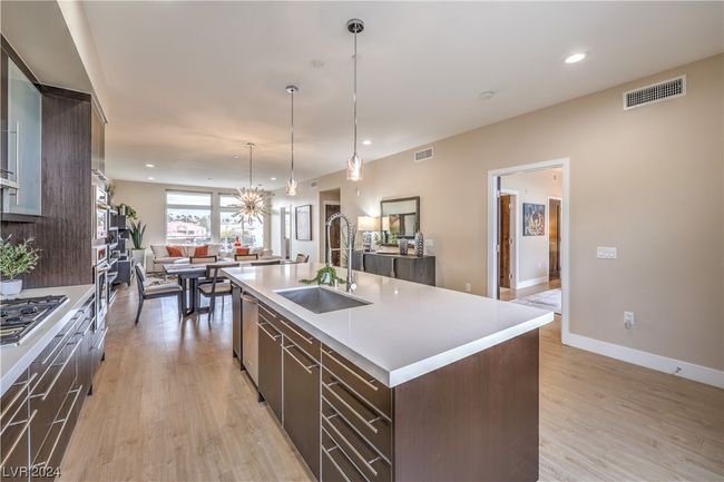 306 - 8925 W Flamingo Rd, Condo with 2 bedrooms, 2 bathrooms and null parking in Las Vegas NV | Image 8