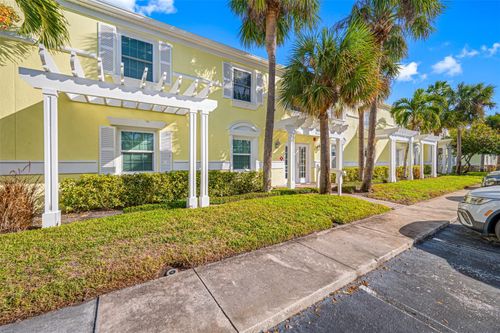 c-5006 Starfish Drive Se, SAINT PETERSBURG, FL, 33705 | Card Image