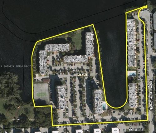 105-16-4801 7th St, Miami, FL, 33126-2136 | Card Image