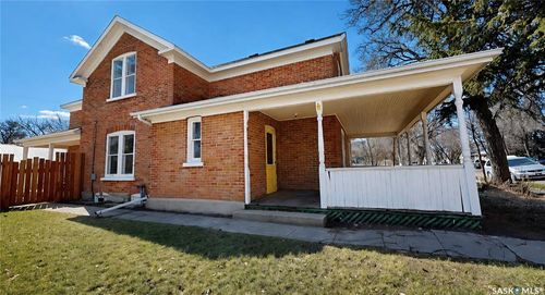 402 Jasper Street, Maple Creek, SK, S0N1N0 | Card Image