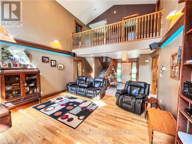 81276 Westmount Line, House other with 3 bedrooms, 4 bathrooms and 10 parking in Goderich ON | Image 11