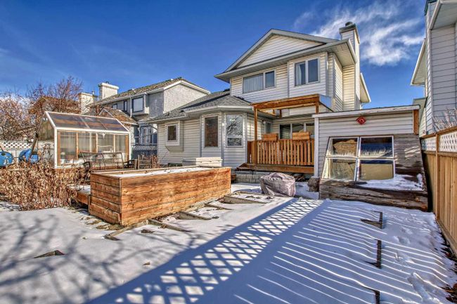 109 Hawkhill Road Nw, Home with 3 bedrooms, 3 bathrooms and 4 parking in Calgary AB | Image 41
