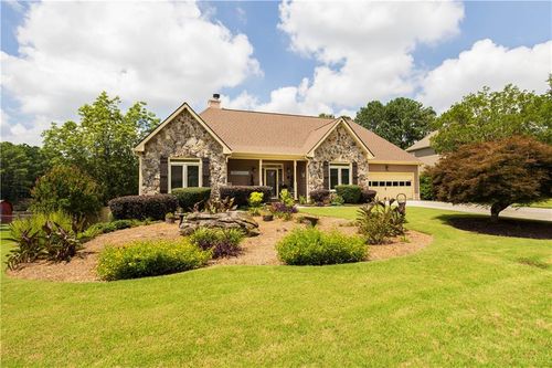 3785 Glen Ian Dr, Loganville, GA, 30052-5423 | Card Image
