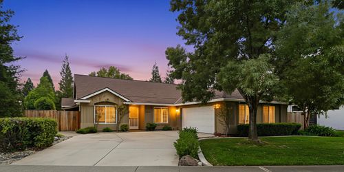 3261 Misty Glen Dr, Redding, CA, 96001-5721 | Card Image