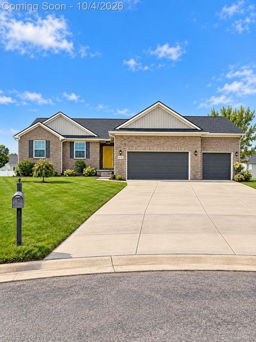 8178 Hidden Cove Ct, Grand Blanc, MI, 48439-7283 | Card Image