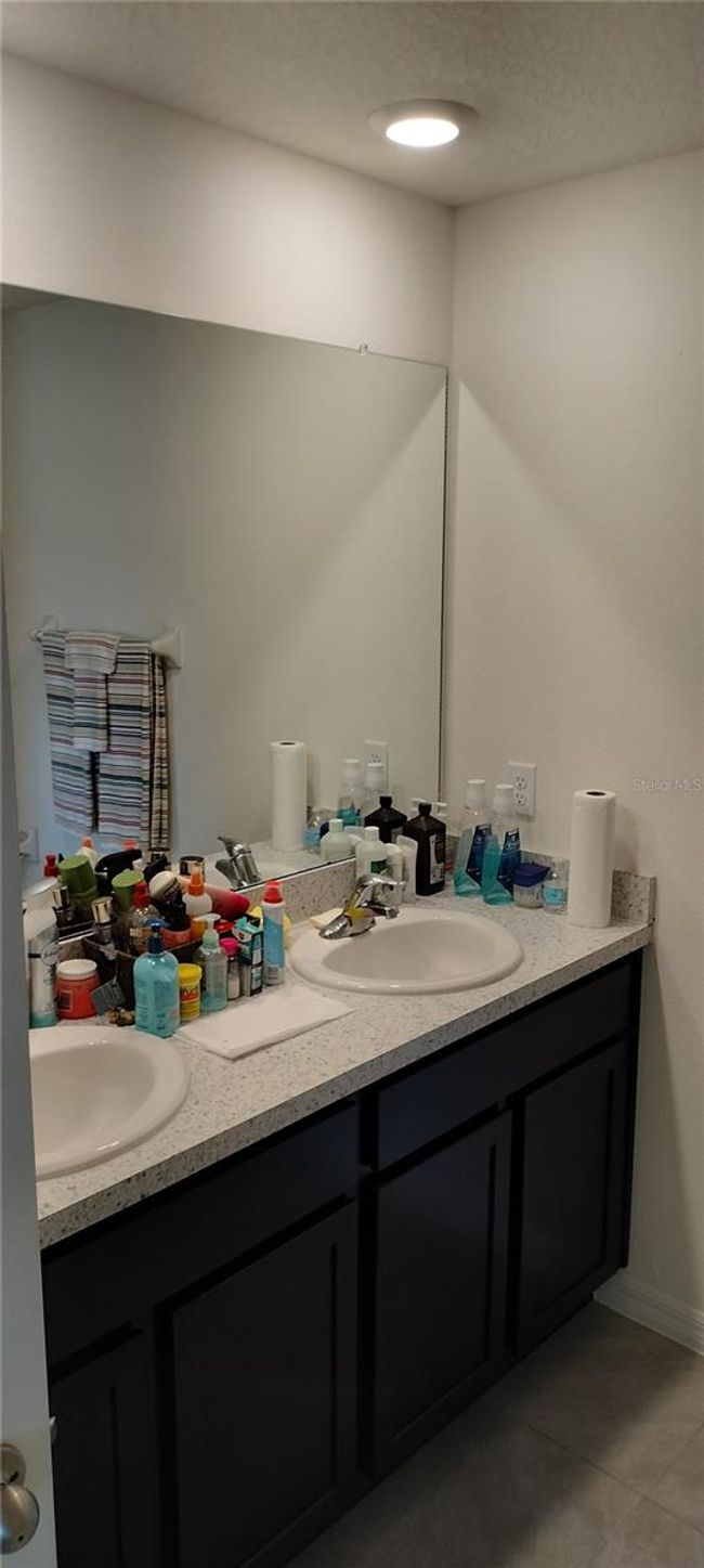 BR 1 en suite Bath | Image 9