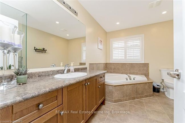 344 Landsborough Ave, House attached with 3 bedrooms, 4 bathrooms and 2 parking in Milton ON | Image 29