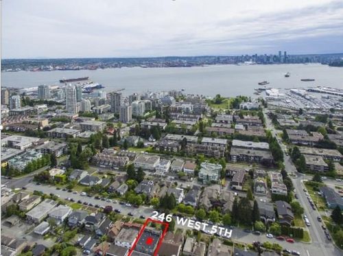 246 W 5th St, North Vancouver, BC, V7M1K1 | Card Image