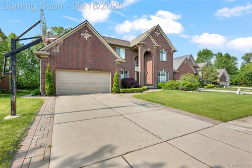 392 Gunston Ct, Troy, MI, 48083-6508 | Card Image