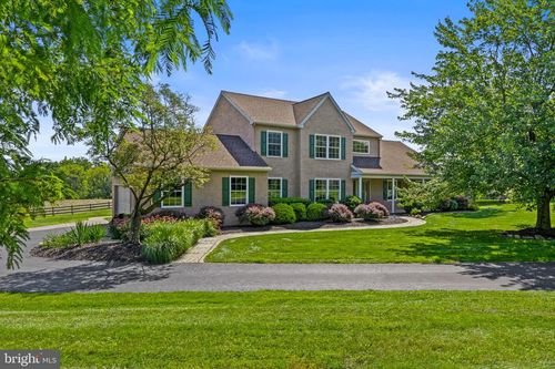 6 E Hunter Creek Ln, WEST GROVE, PA, 19390-9202 | Card Image