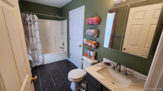 Bathroom 2 | Image 18
