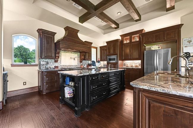 Double Island Chef's Kitchen with veggie sink | Image 16