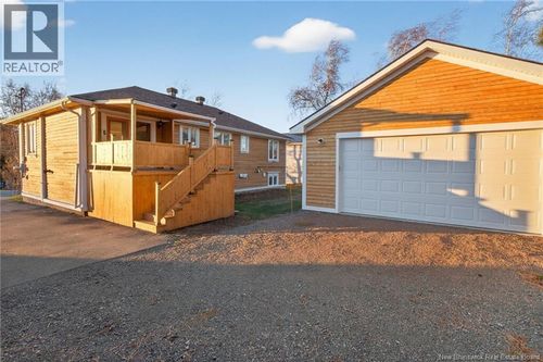 392 Fox Creek Rd, Dieppe, NB, E1A7M7 | Card Image