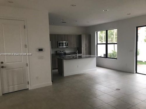 20957-20957 Nw 1st Ct, Pembroke Pines, FL, 33029-3522 | Card Image