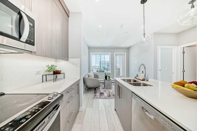 2208 - 6 Merganser Drive W, Condo with 2 bedrooms, 2 bathrooms and 1 parking in Chestermere AB | Image 6