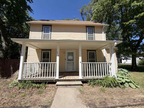 215 N Lincoln St, Bennington, KS, 67422-5009 | Card Image