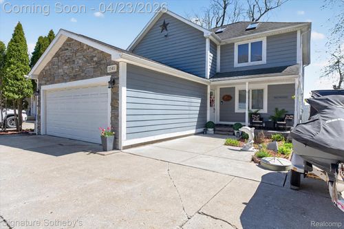 3341 Newton Rd, Commerce Twp, MI, 48382-4252 | Card Image