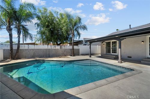 10053 Stonehurst Ave, Sun Valley, CA, 91352-1248 | Card Image