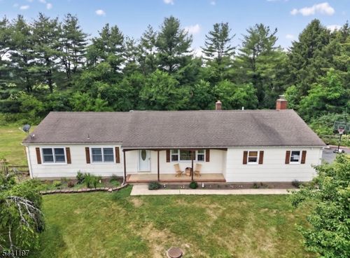 22 Sandra Rd, Ringoes, NJ, 08551-1009 | Card Image