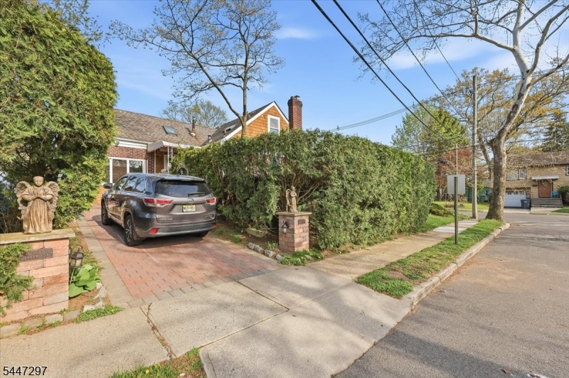 Residential Lease in Englewood City 3