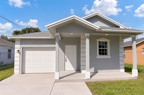 1295 N Railroad Ave, Boynton Beach, FL, 33435 | Card Image