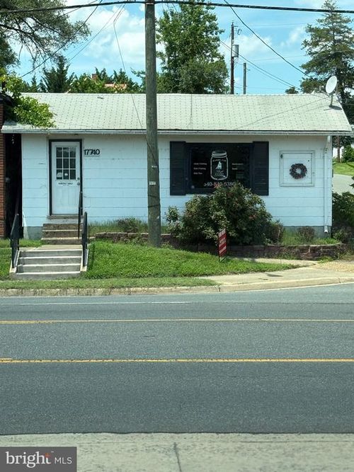 17740 Main St, Dumfries, VA, 22026-2384 | Card Image