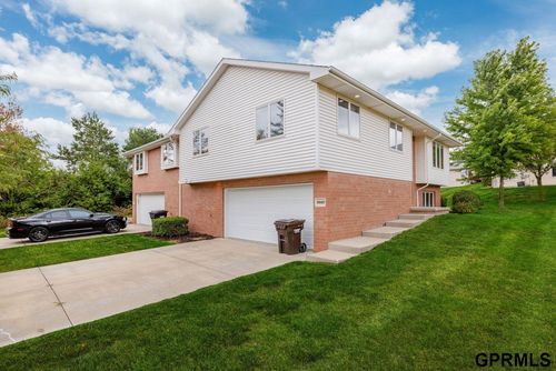 8669 Lexington Ave, Lincoln, NE, 68505-3079 | Card Image