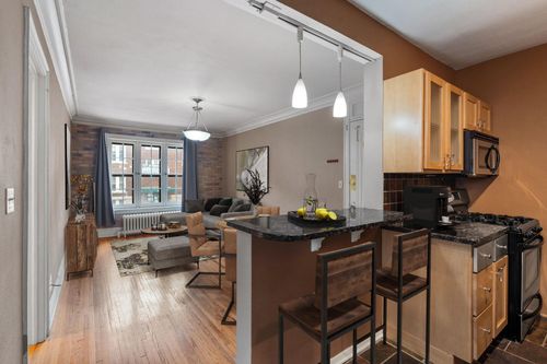 102-1820 1st Ave S, Minneapolis, MN, 55403-4501 | Card Image