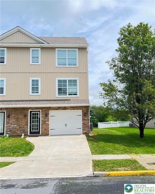 1601 Greystone Cir, ALBURTIS, PA, 18011-2723 | Card Image
