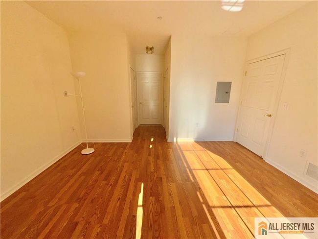 APT-211 - 540 Cranbury Rd, Townhouse with 1 bedrooms, 1 bathrooms and null parking in East Brunswick NJ | Image 7