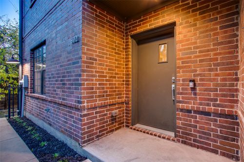 602 Finley Ct, Dallas, TX, 75208-1266 | Card Image