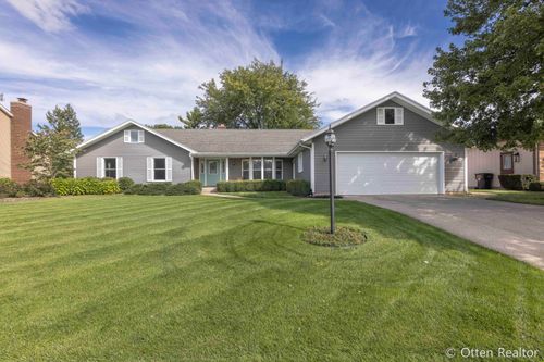 2017 Wolfboro Drive Se, Kentwood, MI, 49508 | Card Image