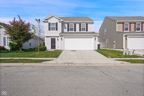 10841 Woods Dr, Ingalls, IN, 46048-9504 | Card Image