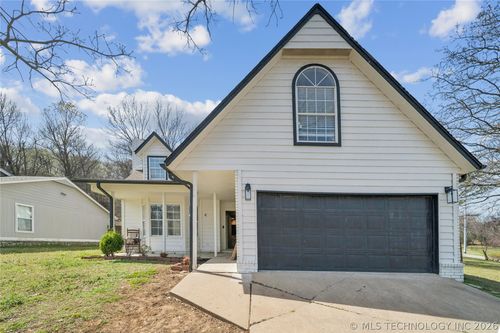 1490 Ash Hollow Street, Catoosa, OK, 74015 | Card Image