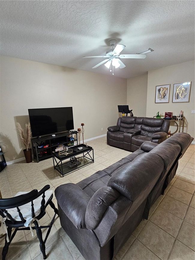 Living Room | Image 7