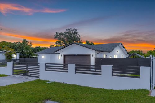 22601 Sw 127th Ave, Miami, FL, 33170-6374 | Card Image