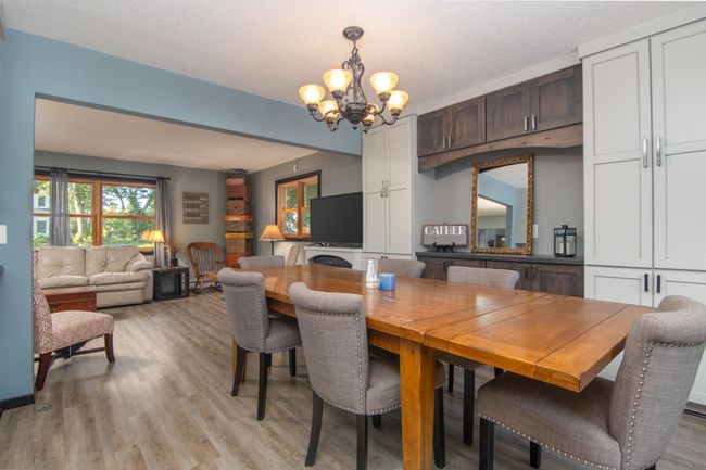Beautiful custom built-in cabinets | Image 9