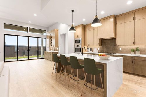 molalla-bonus-6732 N Magic Mallard Ave, Meridian, ID, 83646-1758 | Card Image