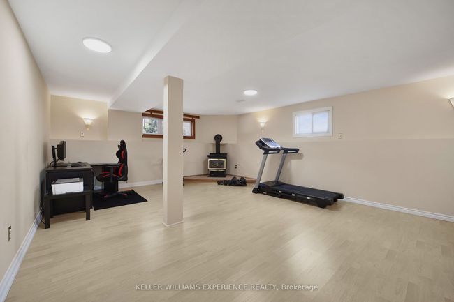 94 Cecil St, House other with 4 bedrooms, 2 bathrooms and 4 parking in Angus ON | Image 22